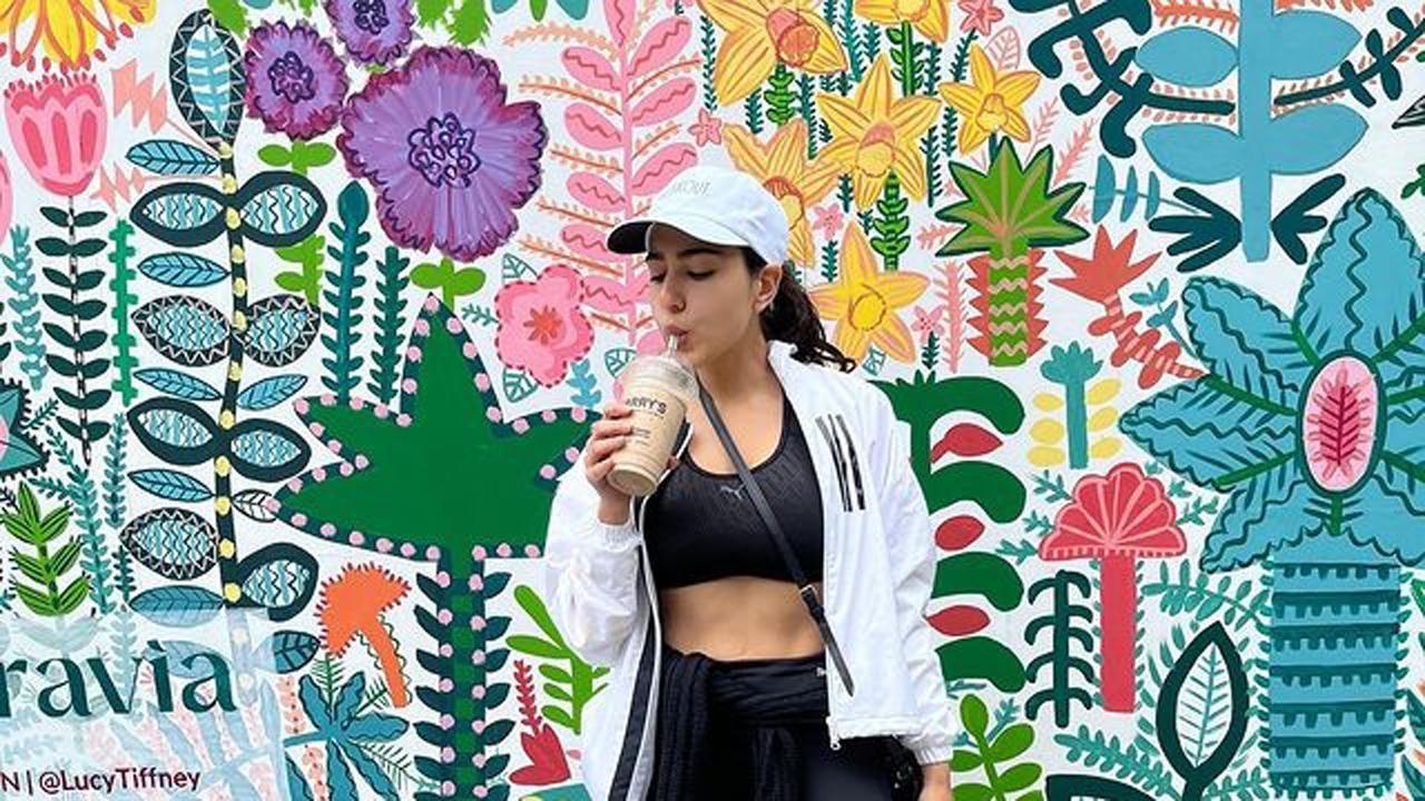Sara Ali Khan shows off her washboard abs in latest pictures